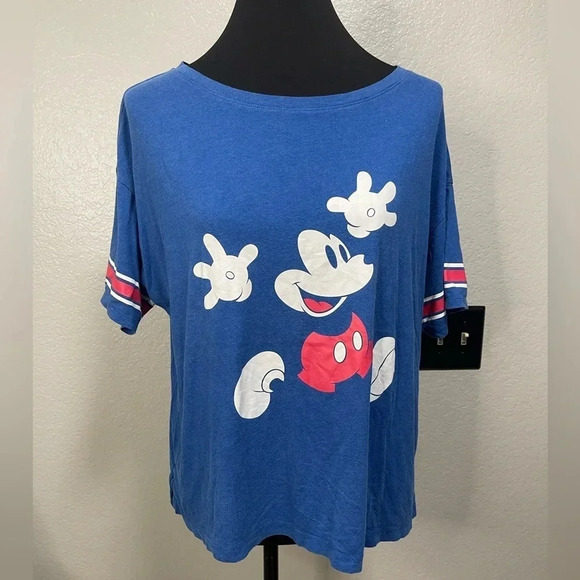 Uniqlo UT Disney Collab Quarter Sleeve Top Size Large - Picture 1 of 5